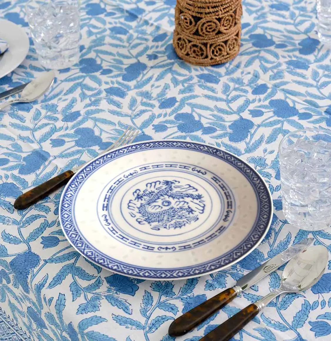 Πορσελάνινο Πιατάκι Cardinal Meat Plate White Blue Patterns 15cm