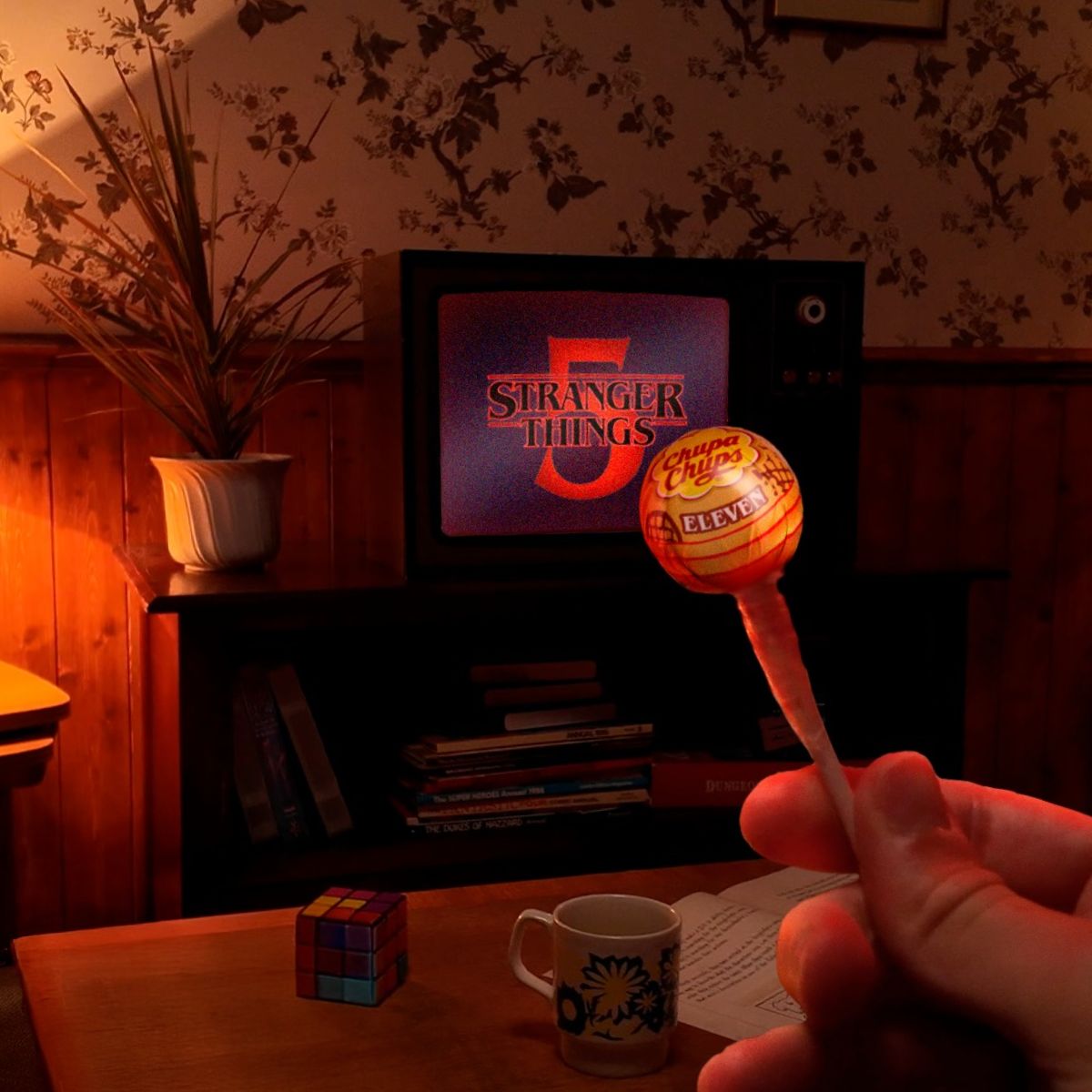 Γλειφιτζούρια Chupa Chups Stranger Things Right Side Up Limited Edition