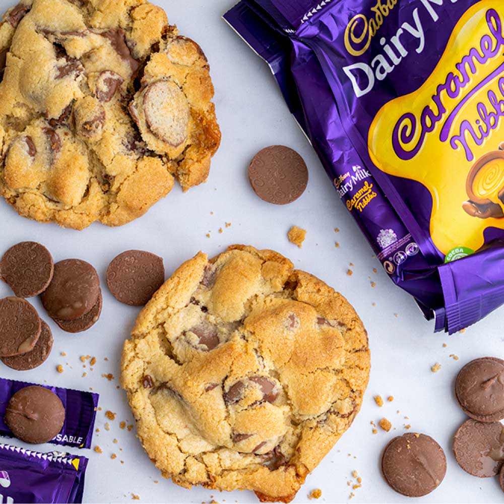 Σοκολατάκια Γάλακτος με Καραμέλα Cadbury Caramel Nibbles 120g