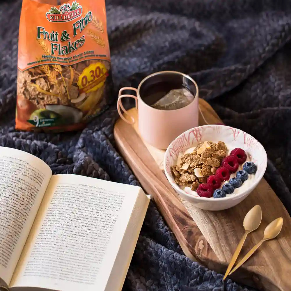 Νιφάδες Σταριού Ολικής Άλεσης Με Φρούτα Και Ξηρούς Καρπούς Millhouse Fruit And Fibre Flakes 375g