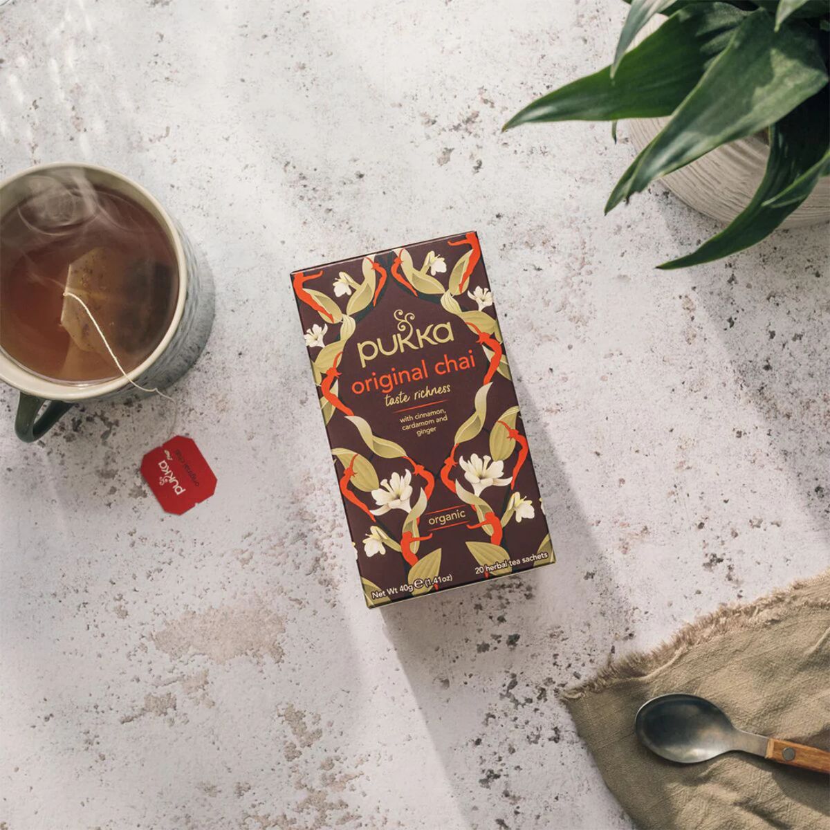 Βιολογικό Μαυρο Τσάι Με Κάρδαμο Τζίντζερ Κανέλα Και Γλυκόριζα Pukka Chai Original Organic