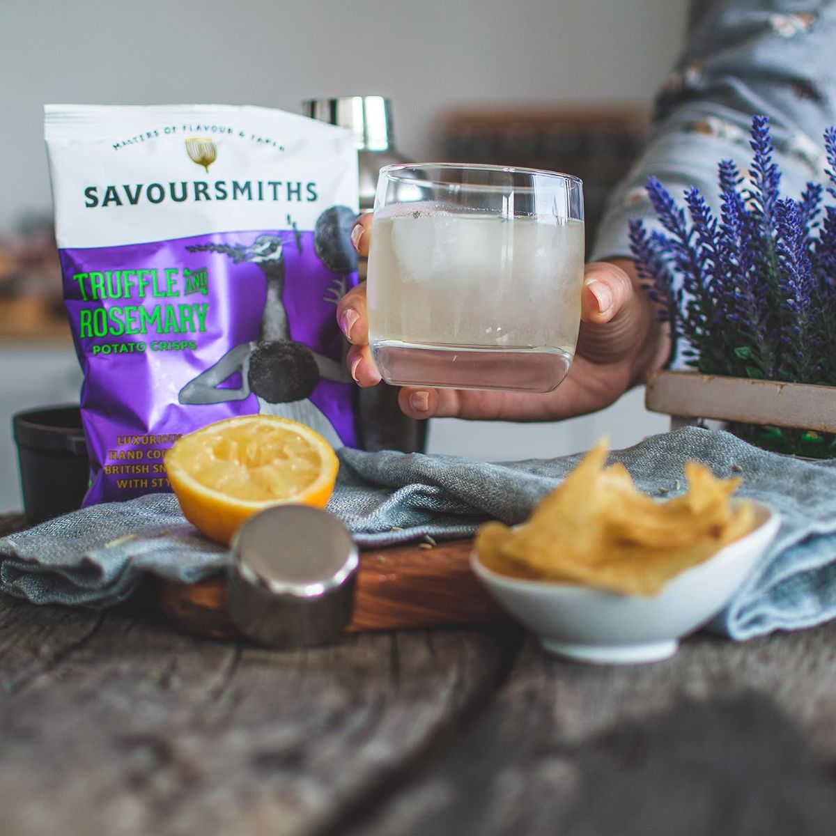 Πατατάκια με Τρούφα και Δενδρολίβανο Savoursmiths Truffle and Rosemary Flavour Potato Crisps