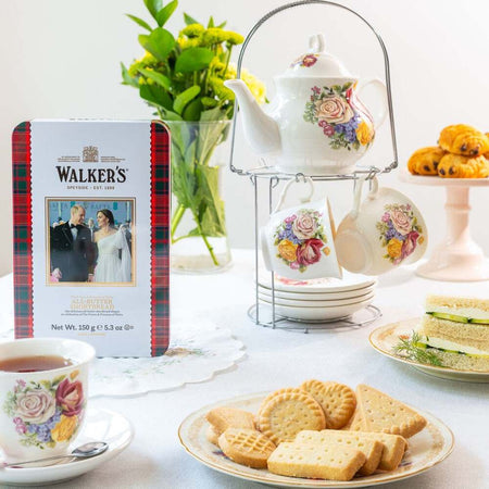 Μπισκότα Walkers All Butter Shortbread Tin Box The Prince And Princess of Wales 150g