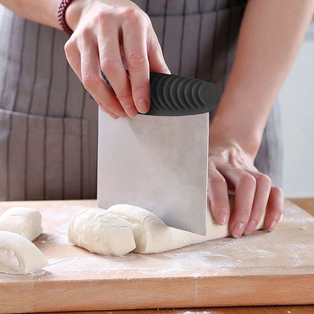 Ανοξείδωτος Κόφτης Ζύμης 10.5x12cm