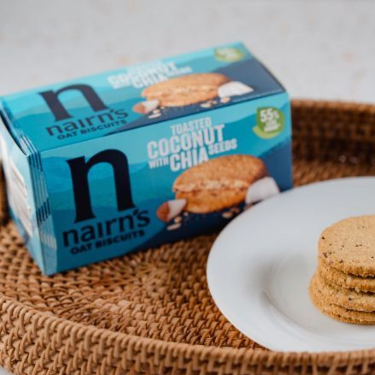 Μπισκότα Βρώμης Nairn’s Coconut with Chia Seeds Oat Biscuits