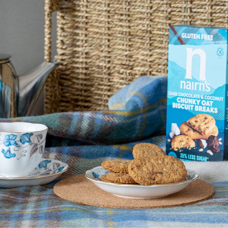 Μπισκότα Βρώμης Nairn's Dark Chocolate And Coconut Chunky Oat Biscuit Breaks