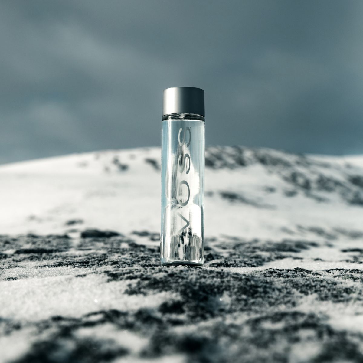 Φυσικό Μεταλλικό Αρτεσιανό Νερό Γυάλινο Μπουκάλι Voss Natural Mineral Artesian Water 375ml