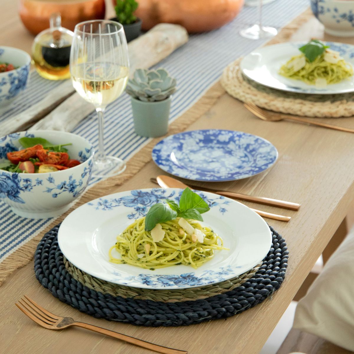 Σάλτσα Πέστο Βασιλικού Waitrose Bright and Green Basil Pesto