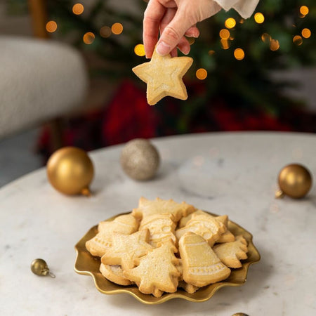 Χριστουγεννιάτικα Μπισκότα Walkers Christmas Pure Butter Shortbread Festive Shapes 175g